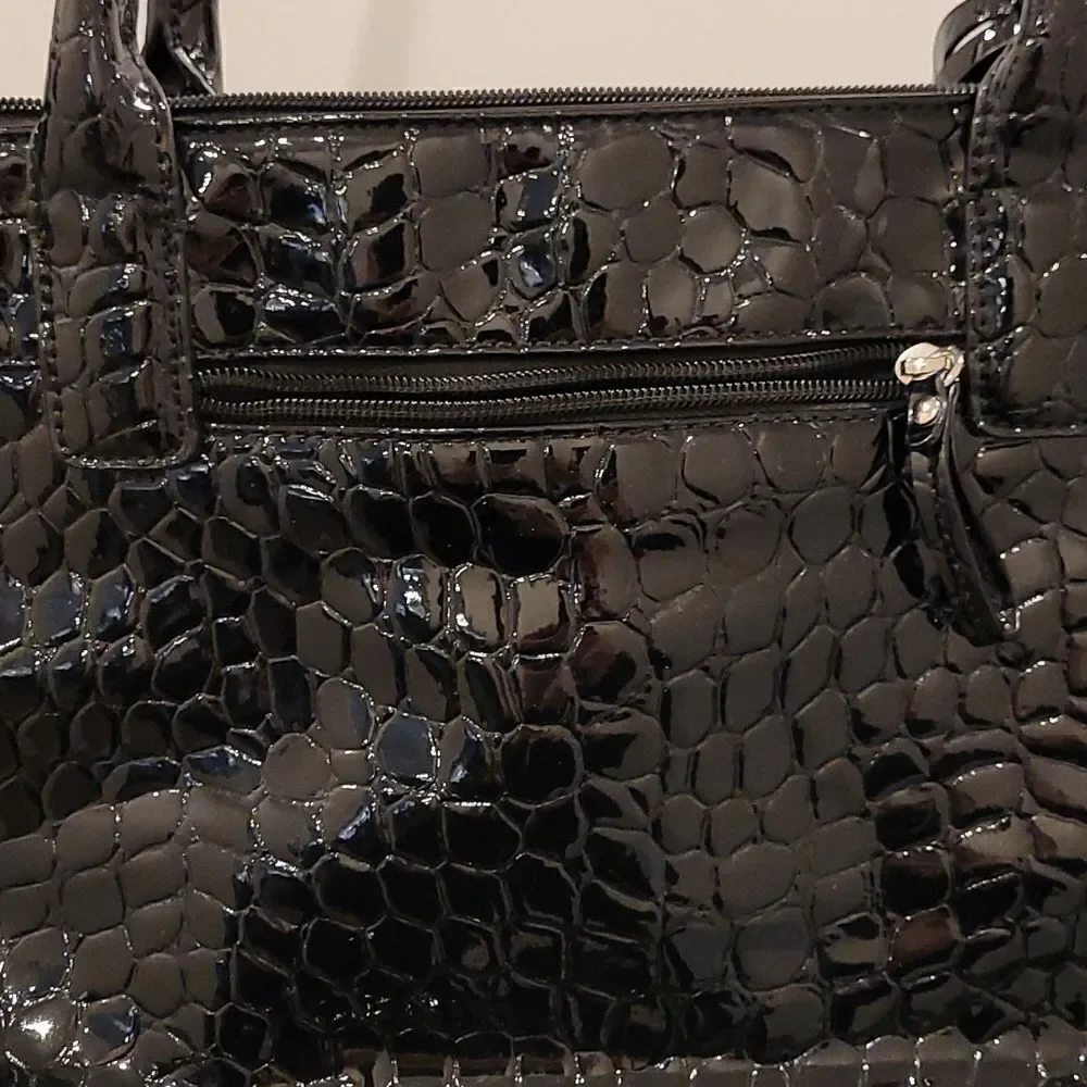 Carryland black purse, shoulderbag